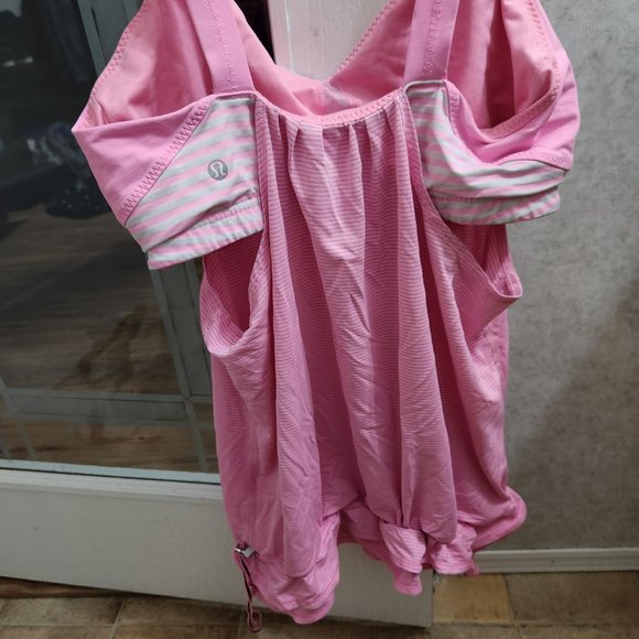 Lululemon - Picture 14 of 15